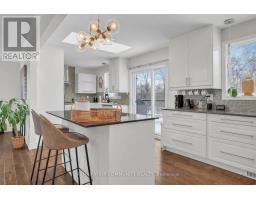 92 SANDRINGHAM DRIVE, Barrie, Ontario