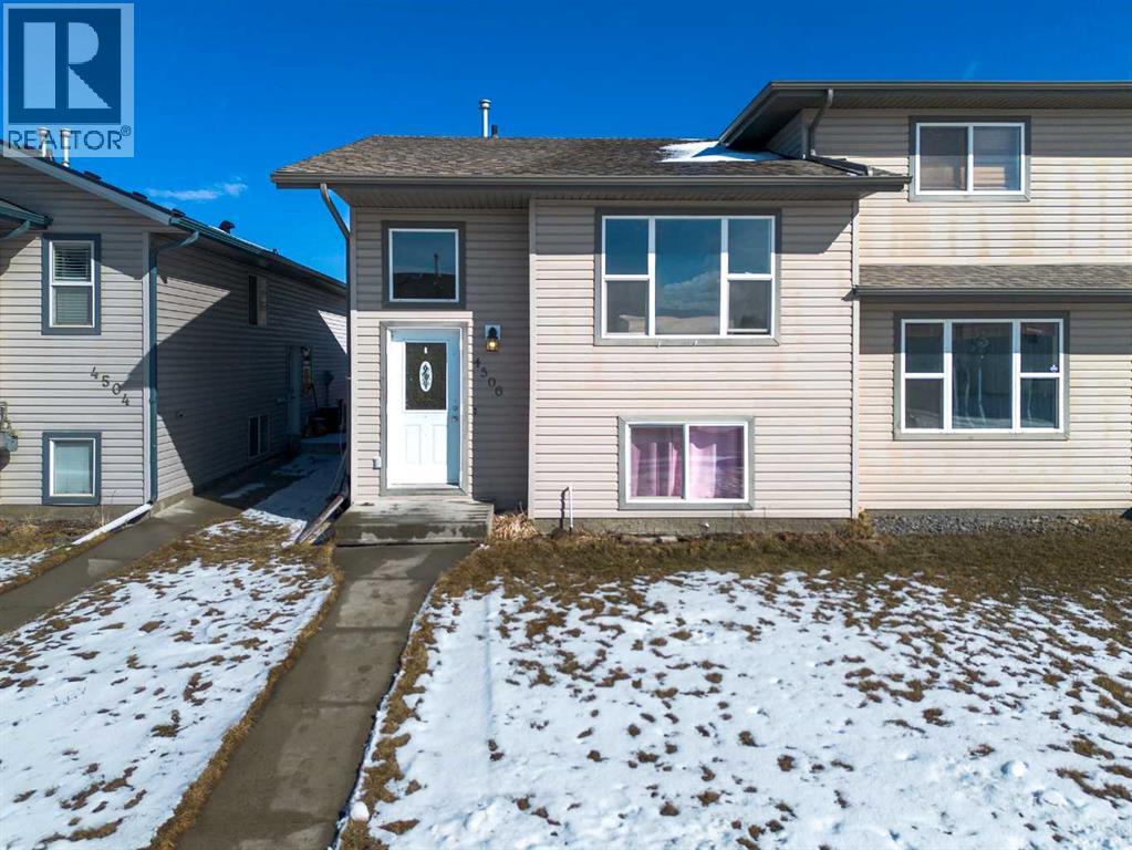 4506 45 Avenue Close, Rocky Mountain House, Alberta  T4T 1W8 - Photo 3 - A2298560