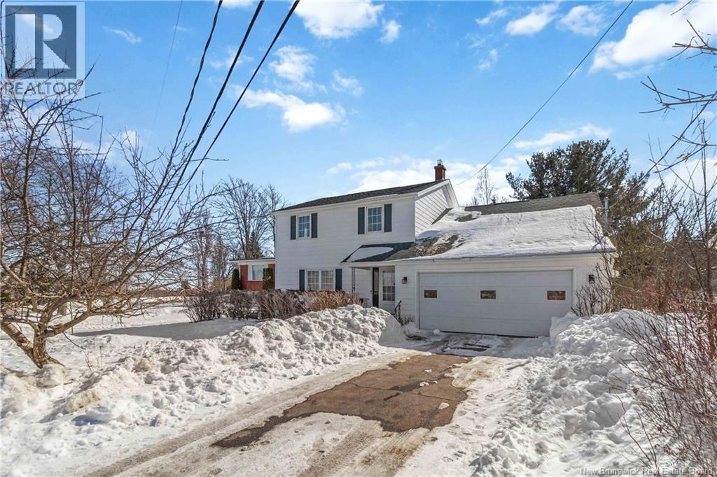 330 Westmount Boulevard, Moncton, New Brunswick  E1E 1V6 - Photo 2 - NB134266