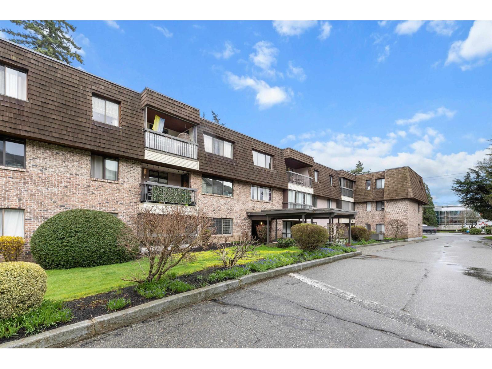 204 32175 Old Yale Road, Abbotsford, British Columbia  V2T 2C8 - Photo 3 - R3109215