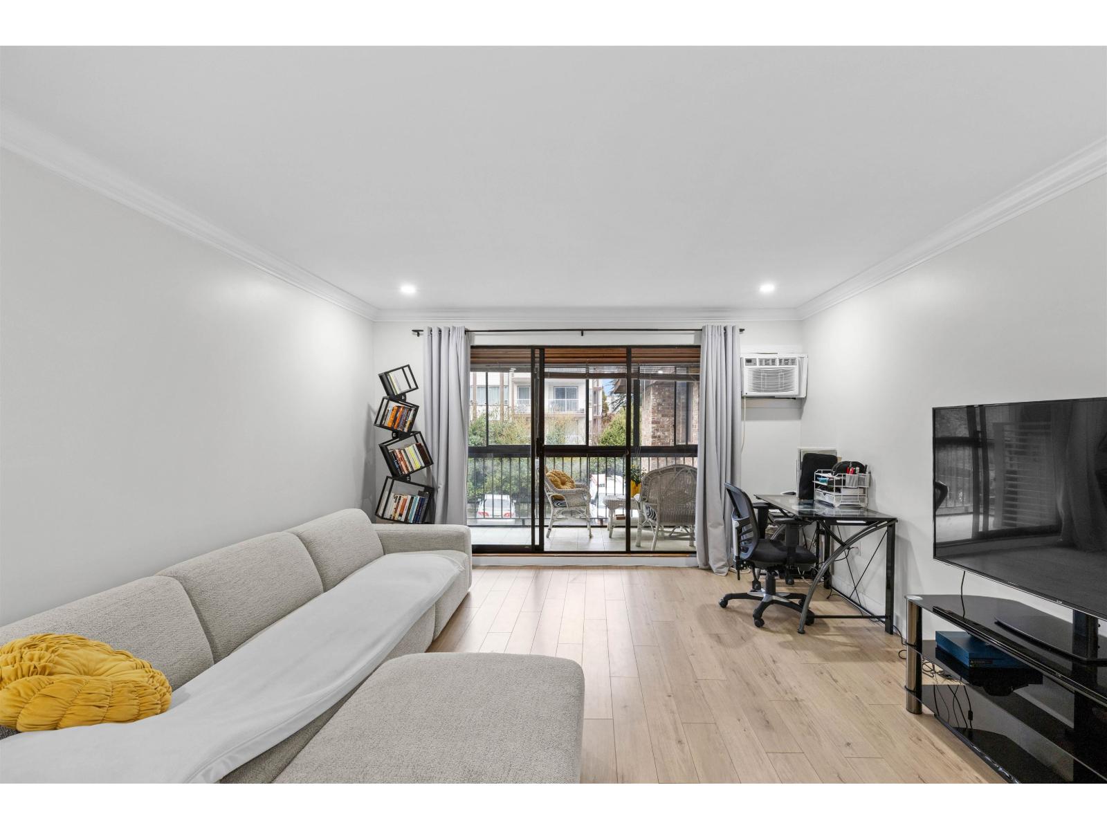 204 32175 Old Yale Road, Abbotsford, British Columbia  V2T 2C8 - Photo 12 - R3109215