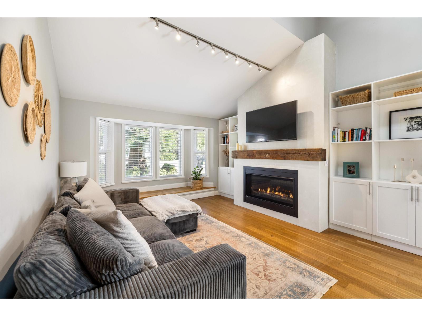 20430 50 Avenue, Langley, British Columbia  V3A 7J3 - Photo 4 - R3108025