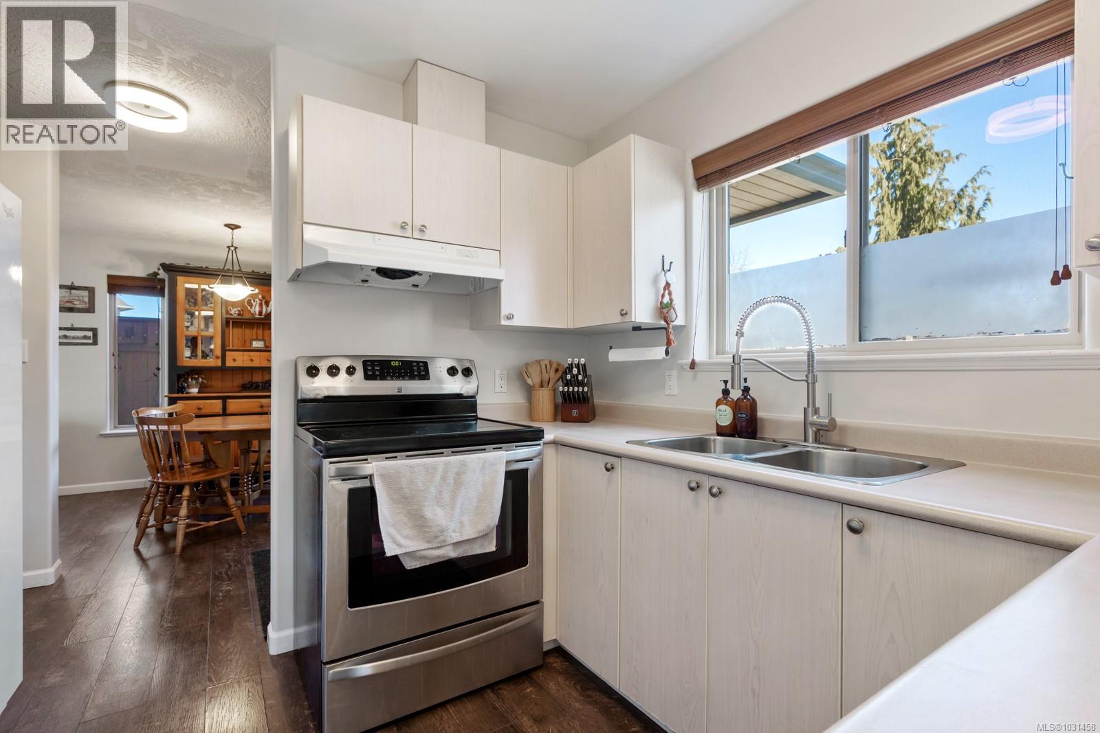 101 720 Aspen Rd, Comox, British Columbia  V9M 3Y4 - Photo 5 - 1031458