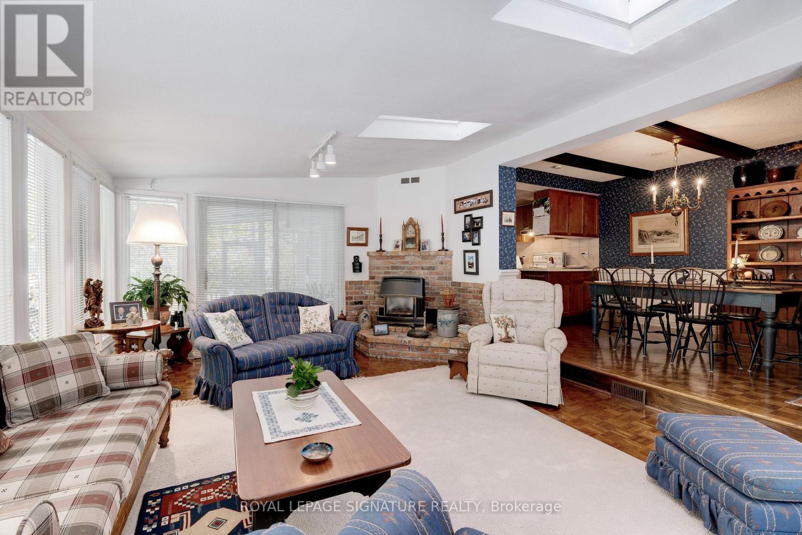 332 Coral Terrace, Oakville, Ontario  L6J 4C4 - Photo 24 - W12981162