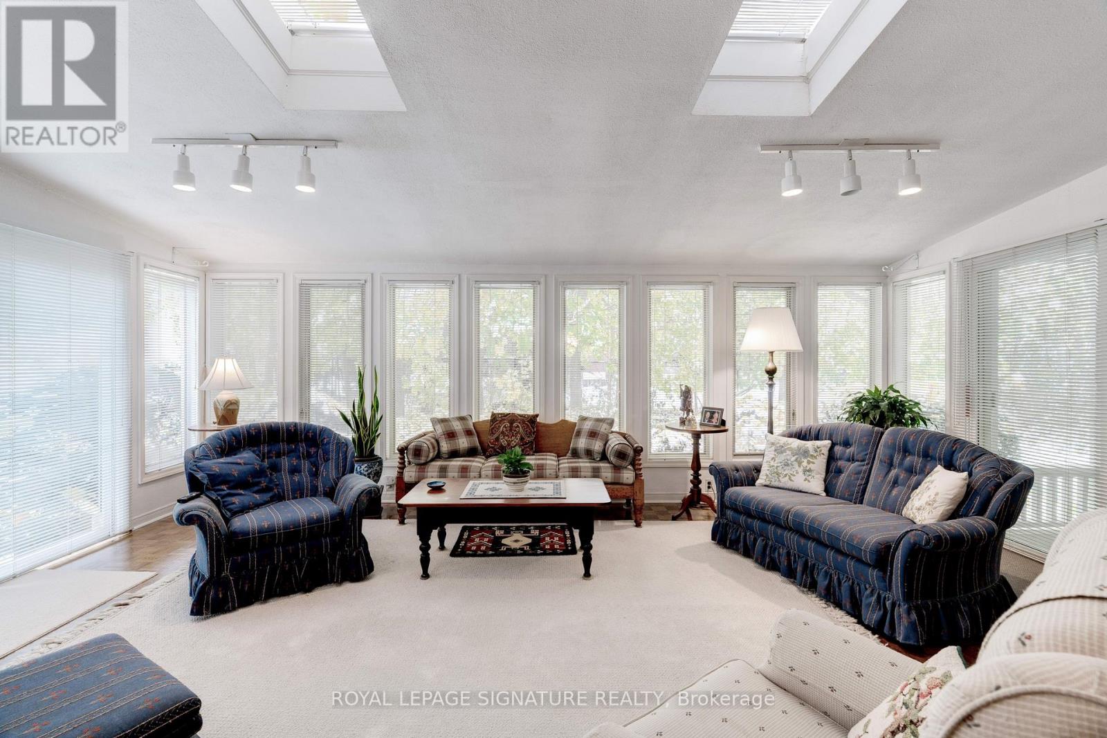 332 Coral Terrace, Oakville, Ontario  L6J 4C4 - Photo 25 - W12981162