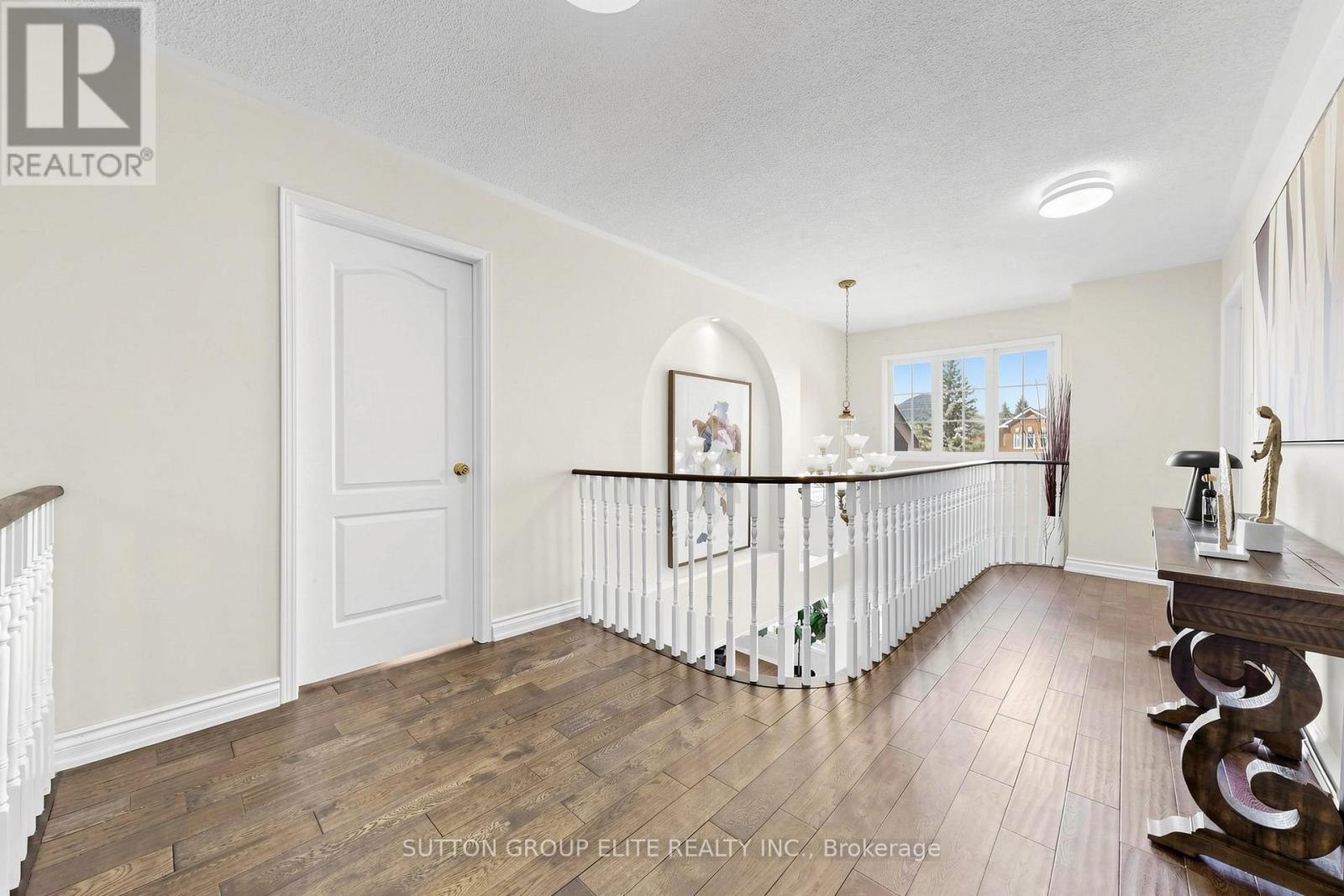 2768 Peacock Drive, Mississauga, Ontario  L5M 5R5 - Photo 19 - W12981186