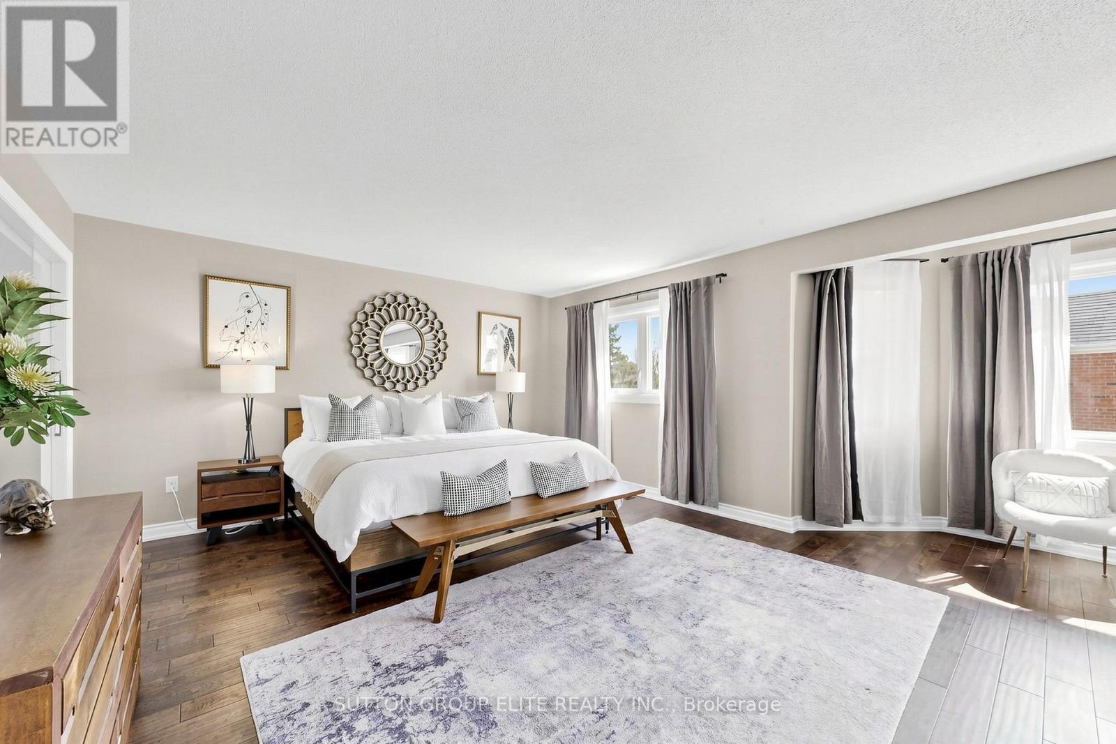 2768 Peacock Drive, Mississauga, Ontario  L5M 5R5 - Photo 21 - W12981186