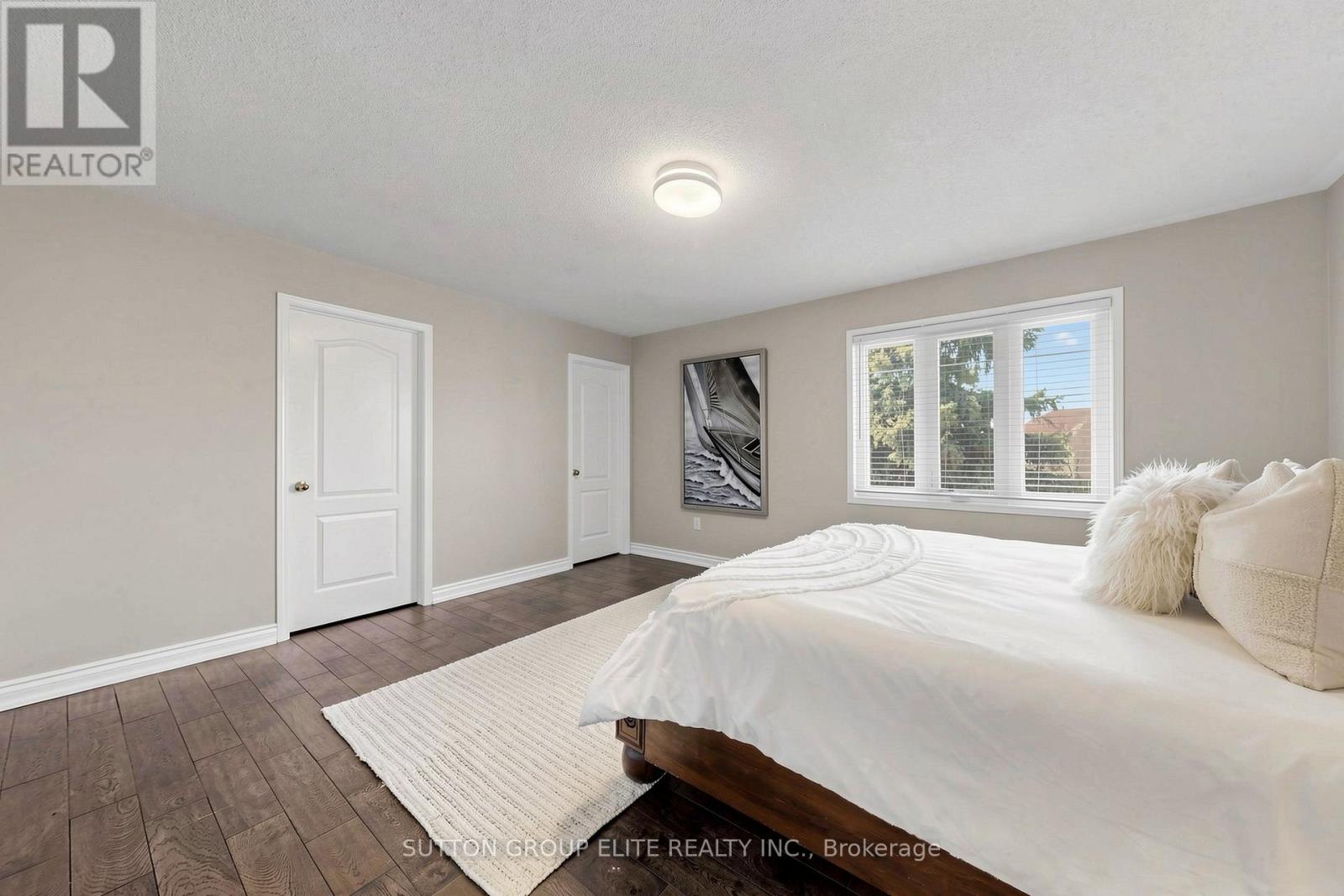 2768 Peacock Drive, Mississauga, Ontario  L5M 5R5 - Photo 29 - W12981186