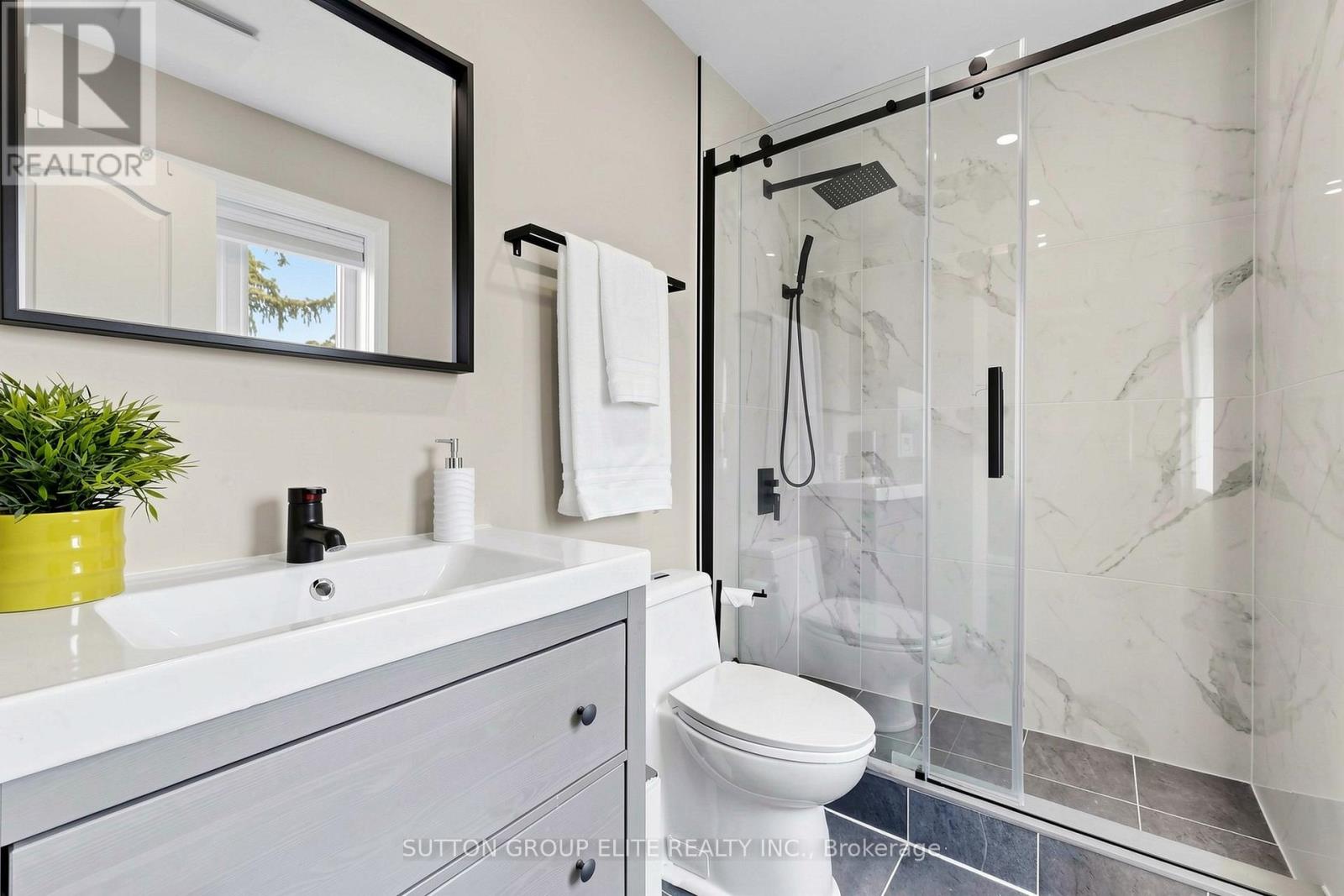 2768 Peacock Drive, Mississauga, Ontario  L5M 5R5 - Photo 30 - W12981186