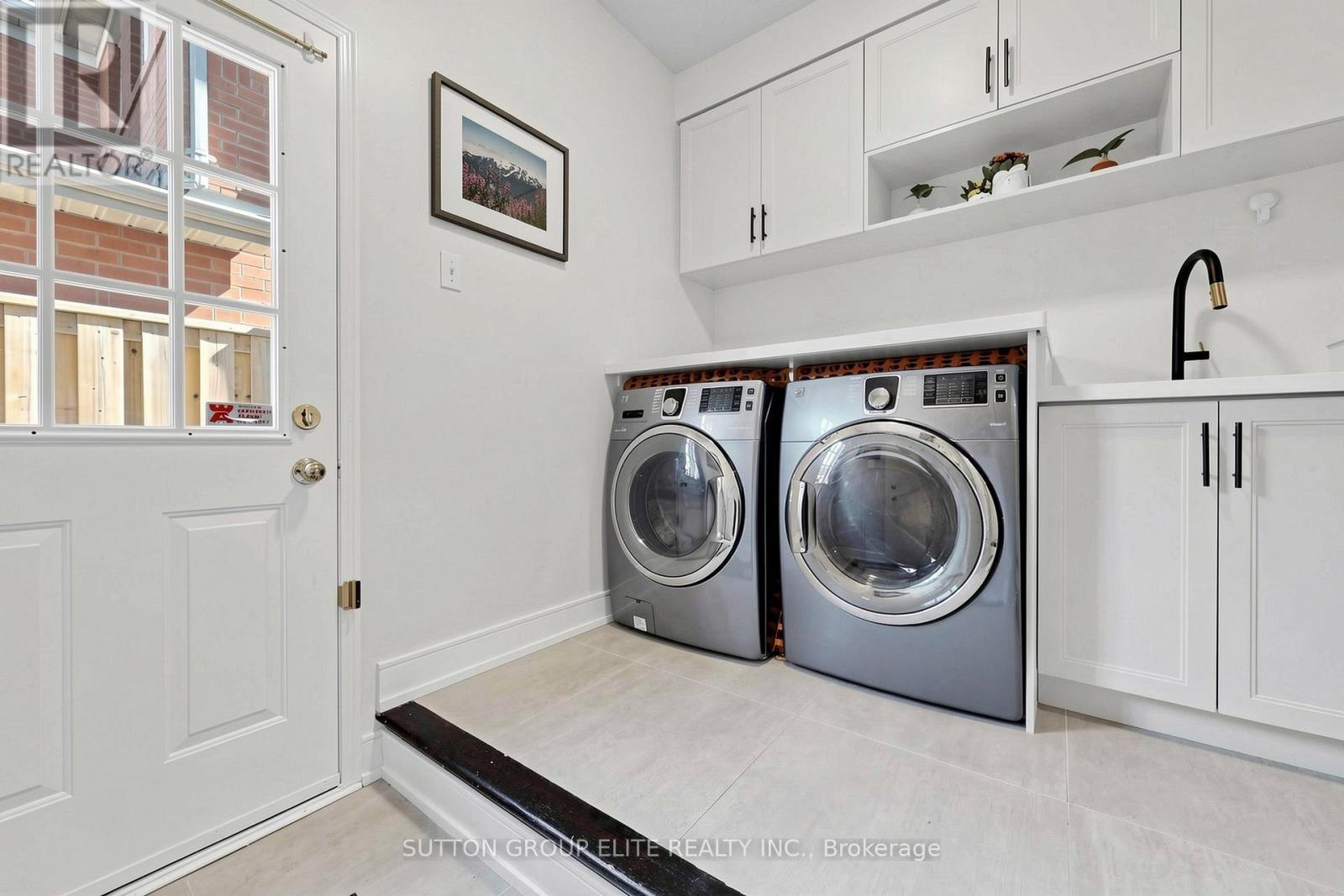 2768 Peacock Drive, Mississauga, Ontario  L5M 5R5 - Photo 31 - W12981186