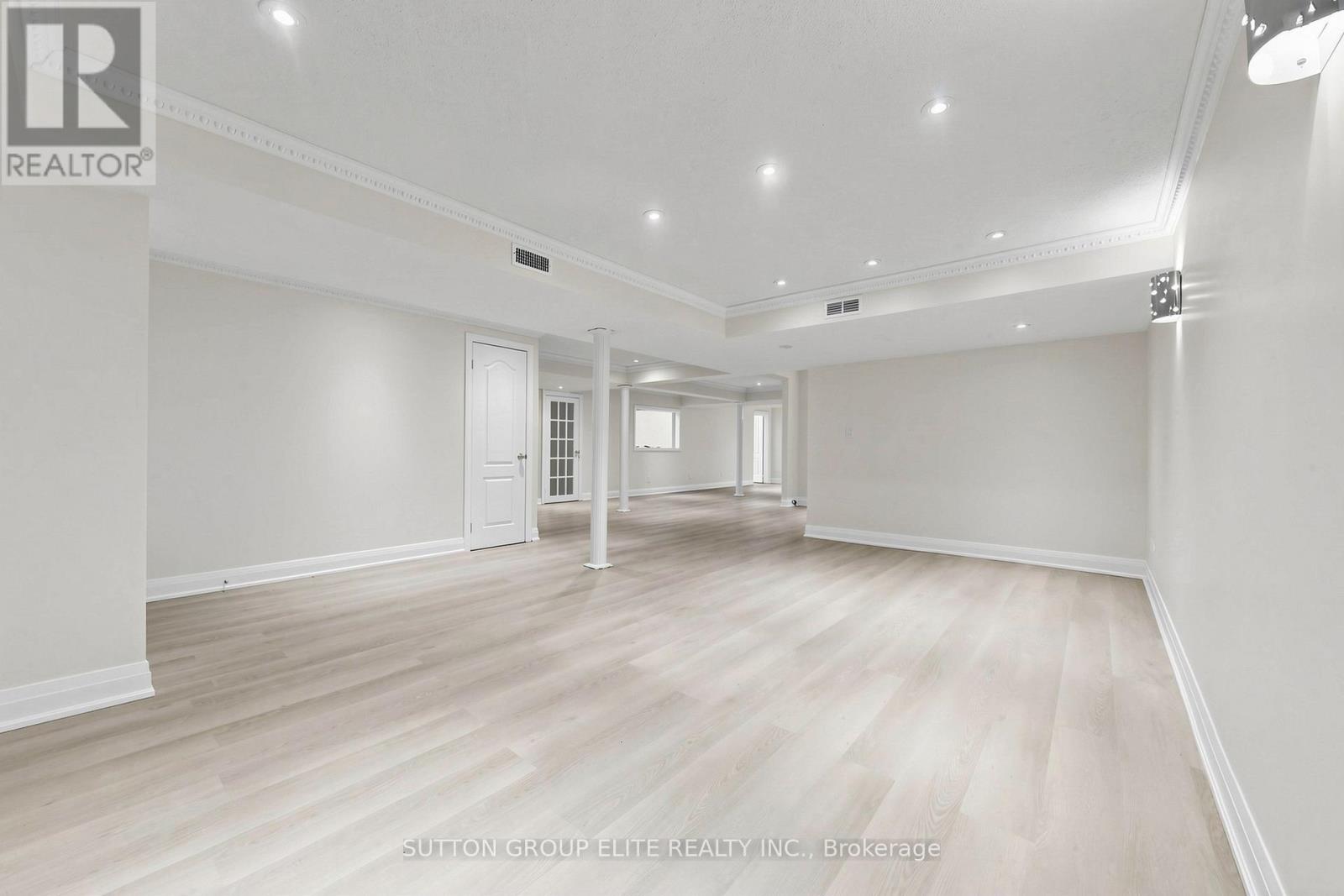 2768 Peacock Drive, Mississauga, Ontario  L5M 5R5 - Photo 33 - W12981186