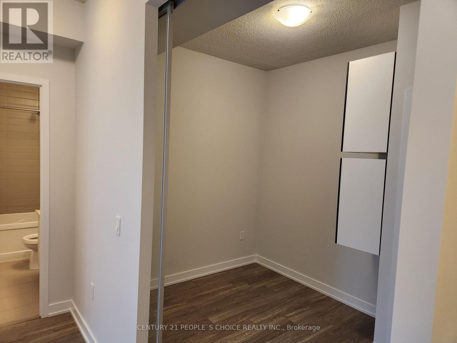 2516 - 4055 Parkside Village Drive, Mississauga, Ontario  L5B 0K8 - Photo 10 - W12981286