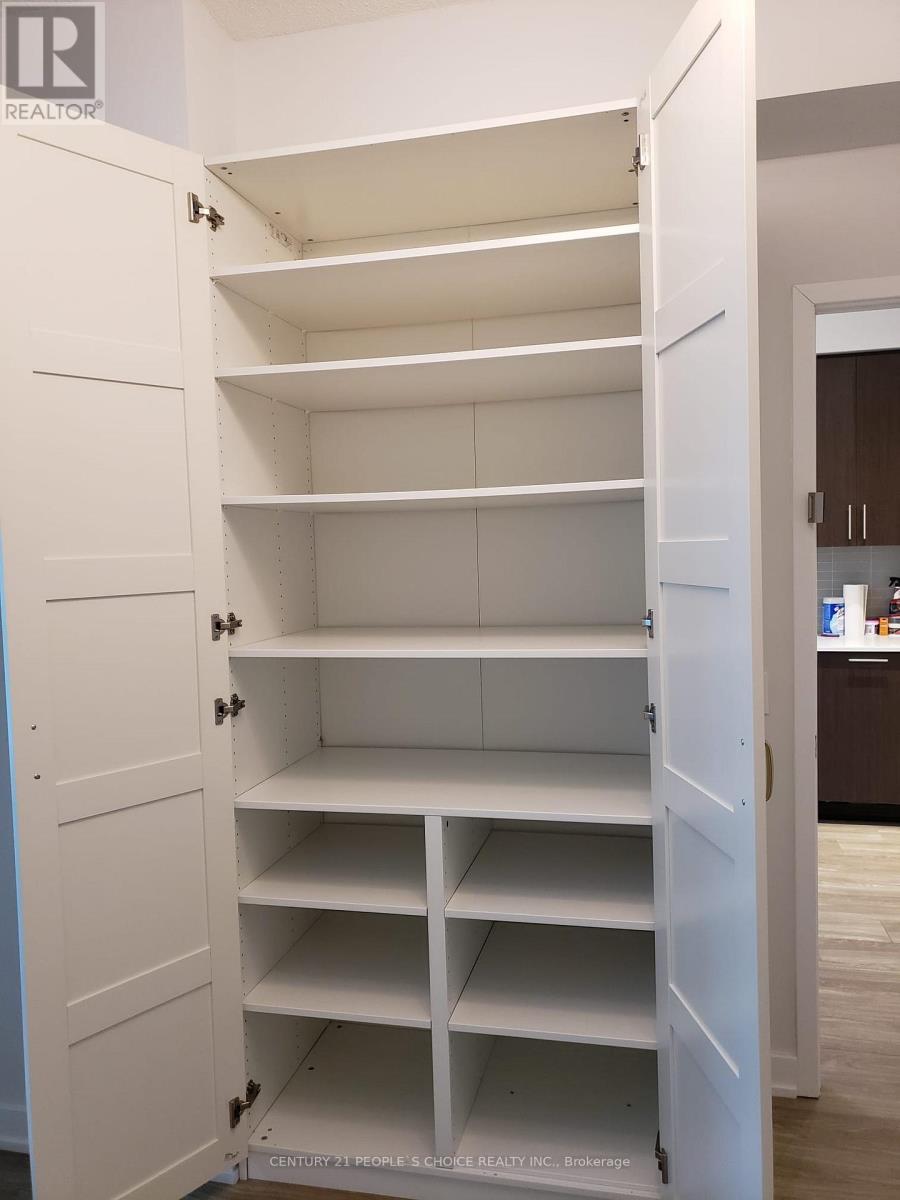 2516 - 4055 Parkside Village Drive, Mississauga, Ontario  L5B 0K8 - Photo 12 - W12981286