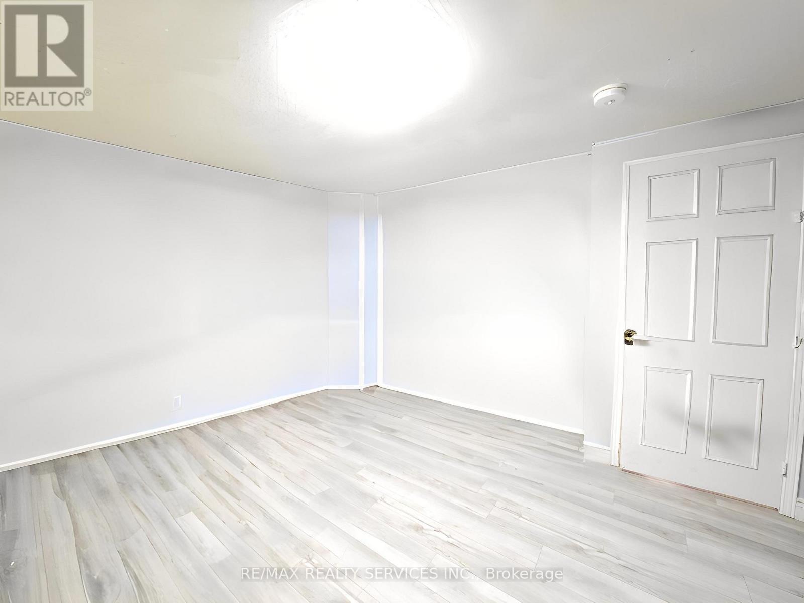 377 Mill Street S, Brampton, Ontario  L6Y 3H6 - Photo 30 - W12981296