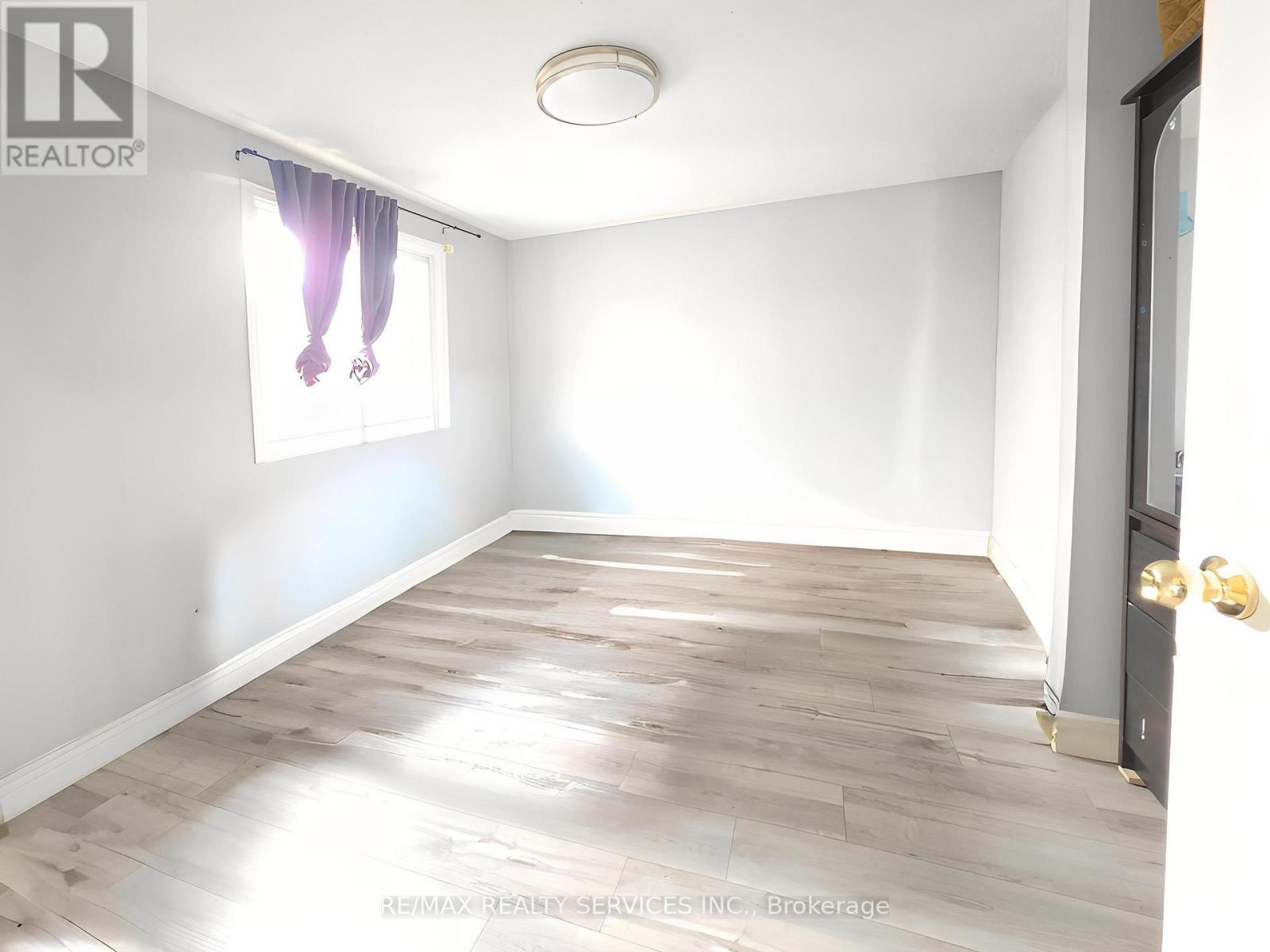 377 Mill Street S, Brampton, Ontario  L6Y 3H6 - Photo 32 - W12981296