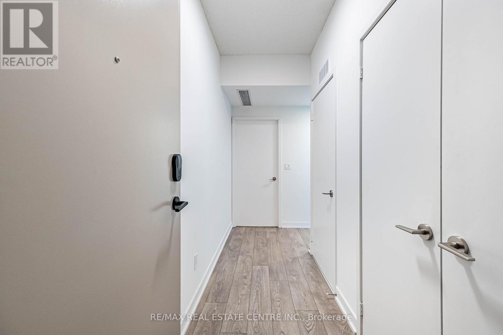 210 - 225 Malta Avenue, Brampton, Ontario  L6Y 4M5 - Photo 13 - W12981304