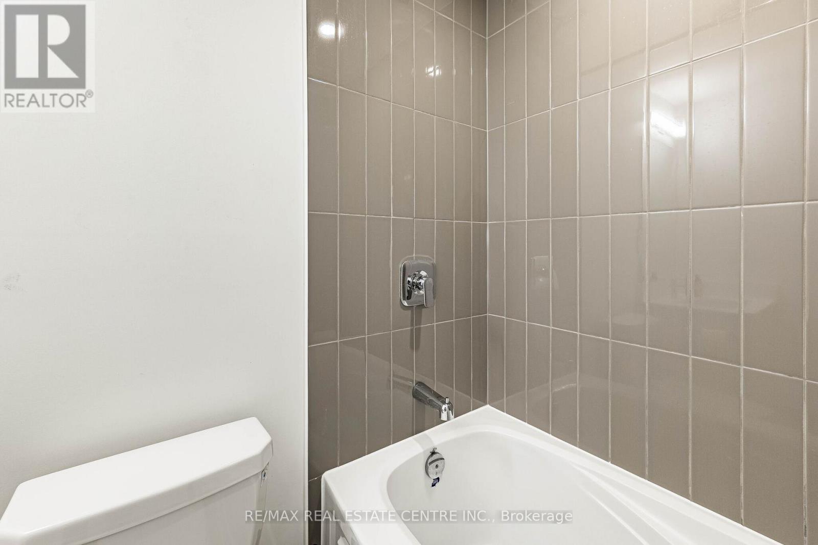 210 - 225 Malta Avenue, Brampton, Ontario  L6Y 4M5 - Photo 18 - W12981304