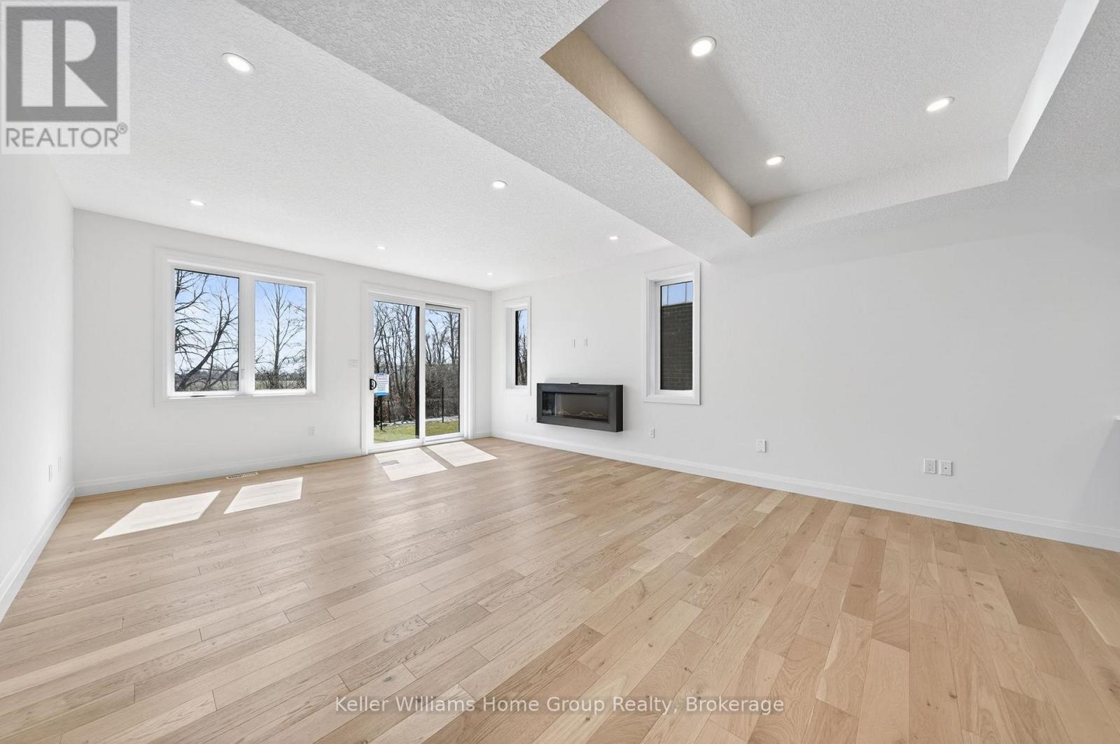 31 Halls Drive, Centre Wellington, Ontario  N0B 1S0 - Photo 15 - X12084272