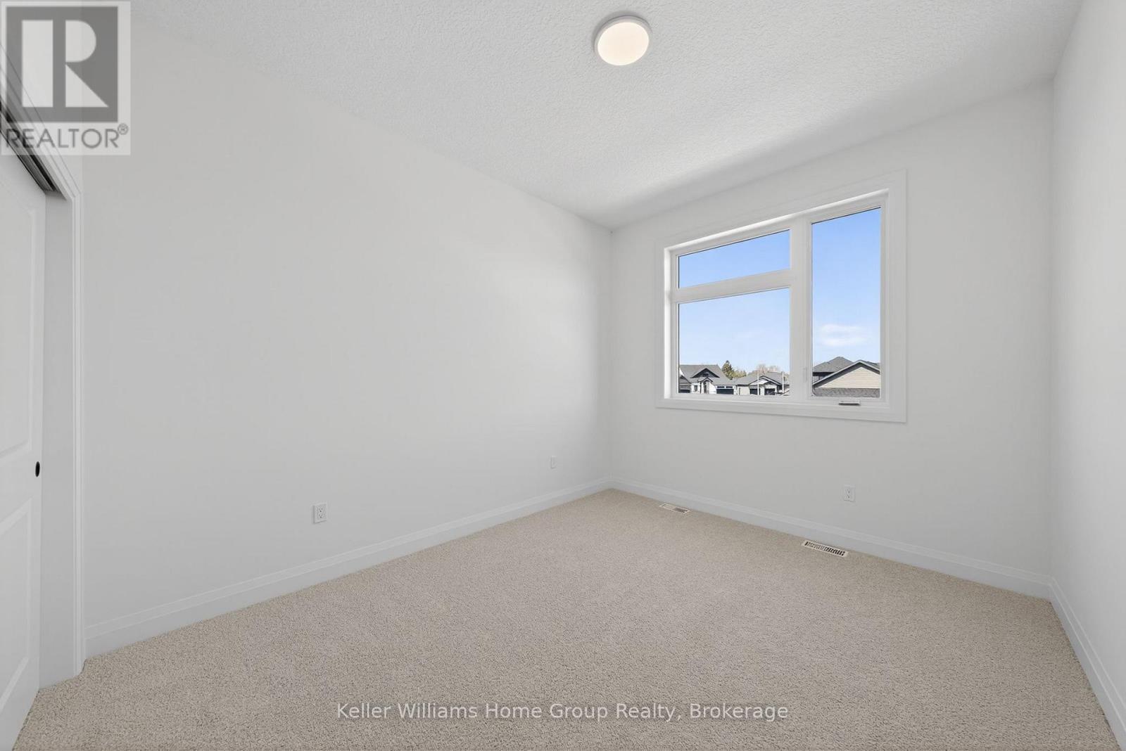 31 Halls Drive, Centre Wellington, Ontario  N0B 1S0 - Photo 32 - X12084272