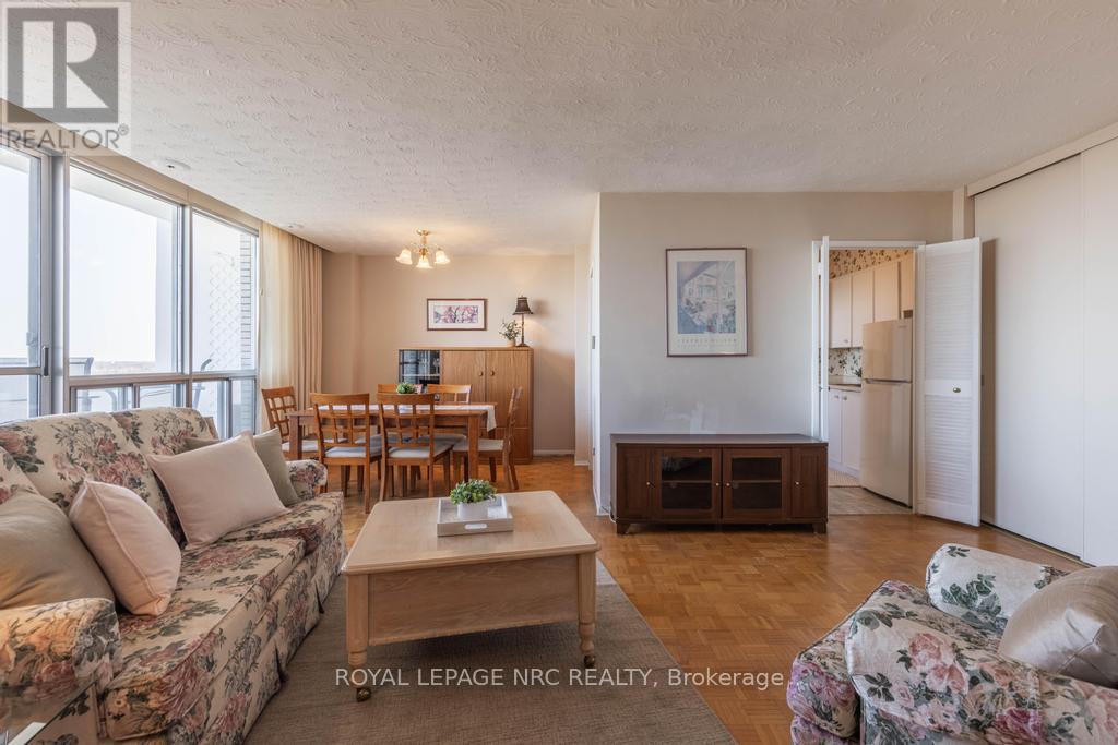 1205 - 15 Towering Heights, St. Catharines, Ontario  L2T 3G7 - Photo 11 - X12981246