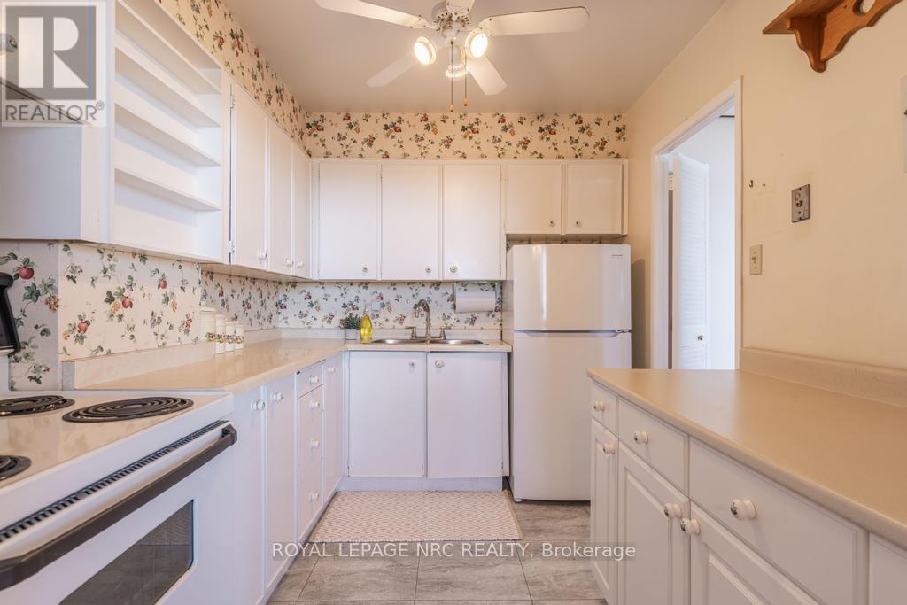 1205 - 15 Towering Heights, St. Catharines, Ontario  L2T 3G7 - Photo 13 - X12981246