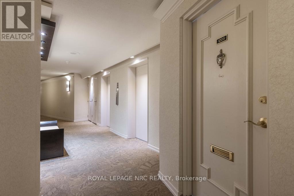 1205 - 15 Towering Heights, St. Catharines, Ontario  L2T 3G7 - Photo 4 - X12981246