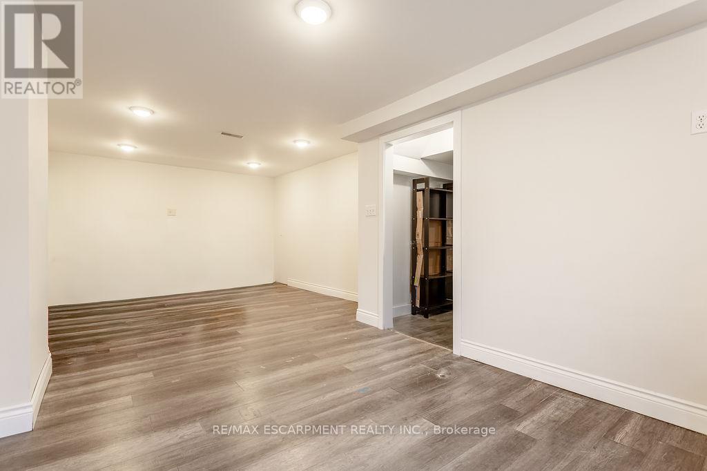 270 Beach Boulevard, Hamilton, Ontario  L8H 6W1 - Photo 32 - X12981248