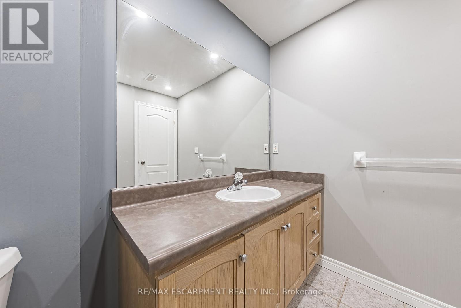 14 - 2 Harbour Drive, Hamilton, Ontario  L8E 6B1 - Photo 20 - X12981290