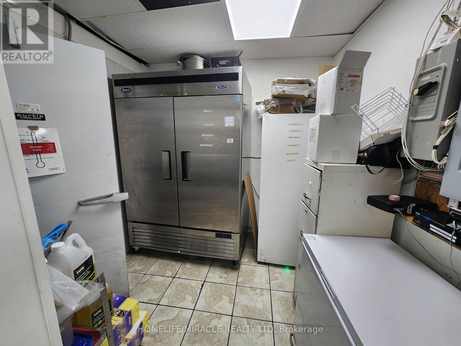 239 Weber Street N, Waterloo, Ontario  N2J 3H5 - Photo 6 - X12981294