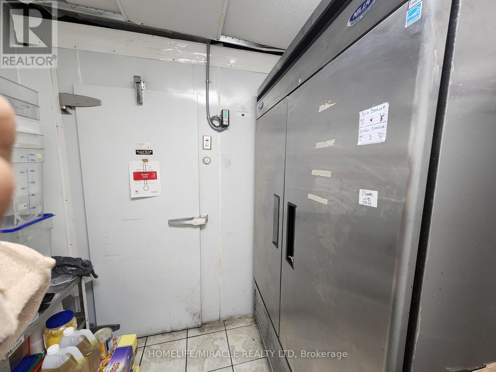 239 Weber Street N, Waterloo, Ontario  N2J 3H5 - Photo 7 - X12981294