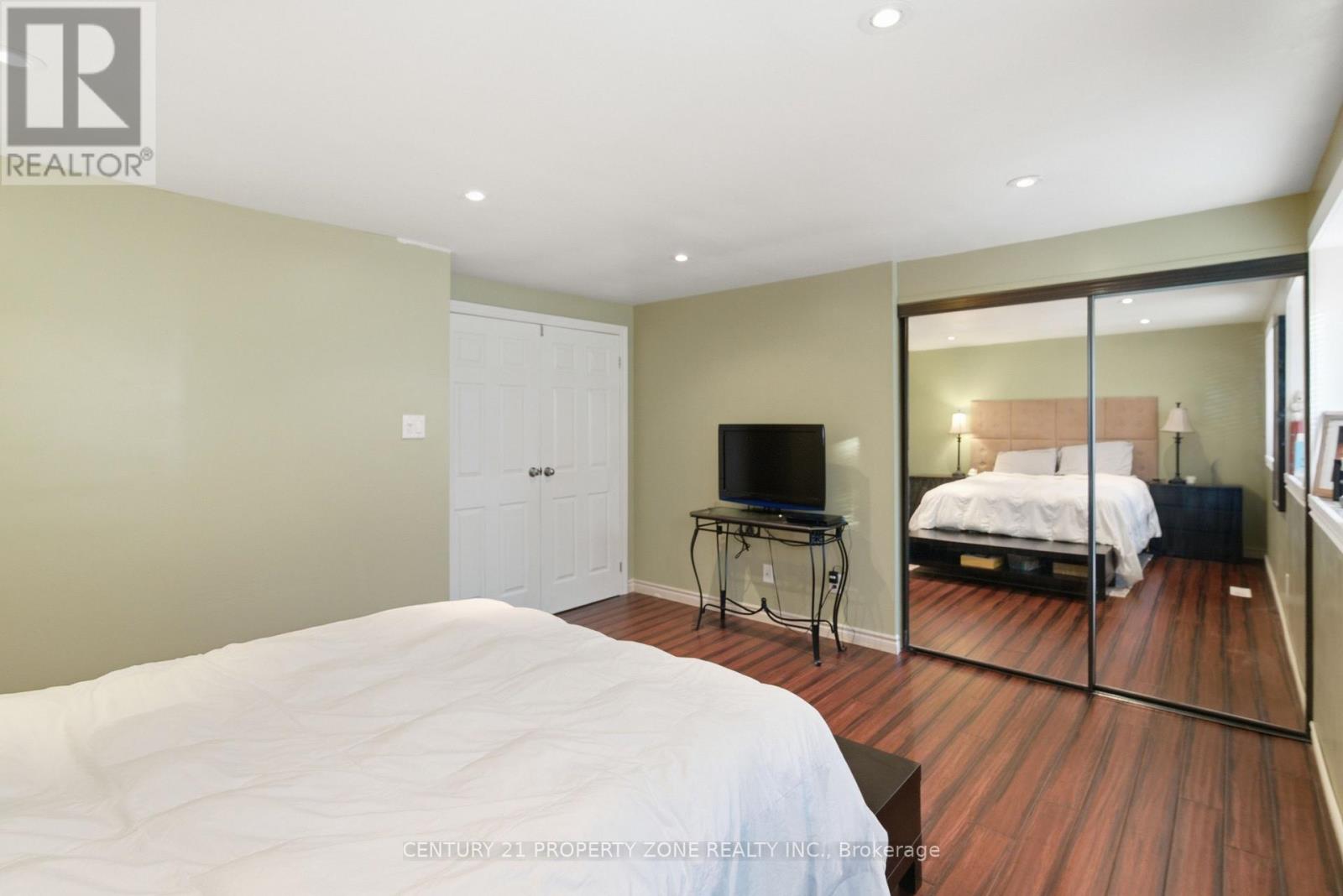 39 - 45 Hansen Road N, Brampton, Ontario  L6V 3C5 - Photo 15 - W12978948