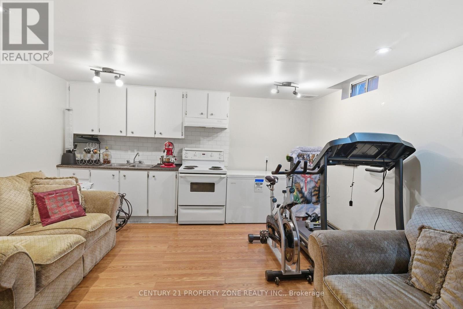 39 - 45 Hansen Road N, Brampton, Ontario  L6V 3C5 - Photo 28 - W12978948