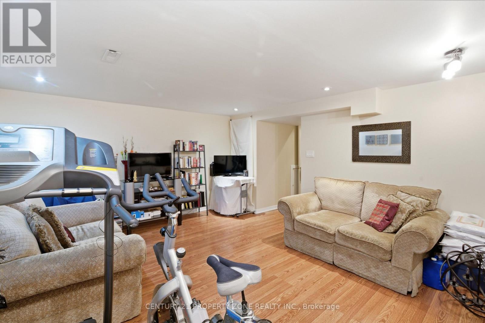 39 - 45 Hansen Road N, Brampton, Ontario  L6V 3C5 - Photo 27 - W12978948