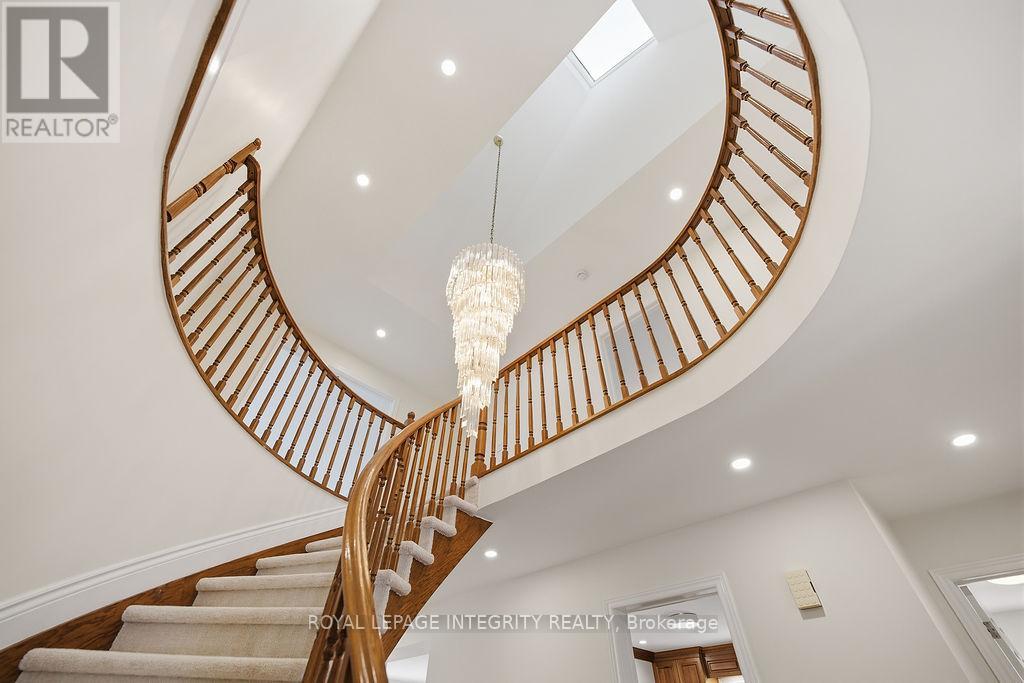 50 Rosenfeld Crescent, Ottawa, Ontario  K2K 2L2 - Photo 27 - X12905988