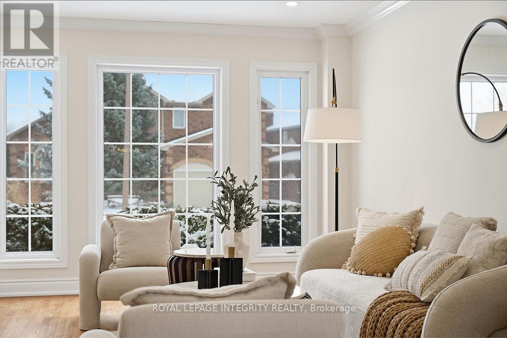 50 Rosenfeld Crescent, Ottawa, Ontario  K2K 2L2 - Photo 9 - X12905988