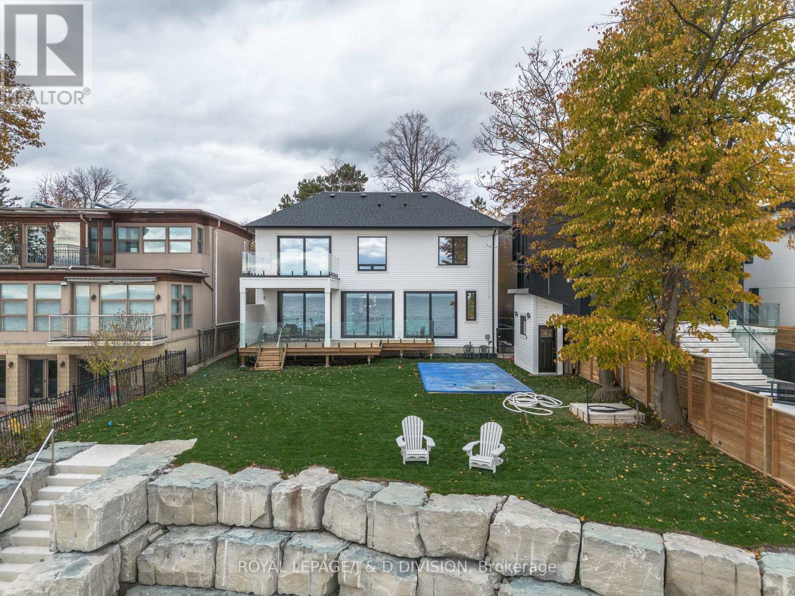 99 Lake Promenade, Toronto, Ontario  M8W 1A2 - Photo 15 - W12538034