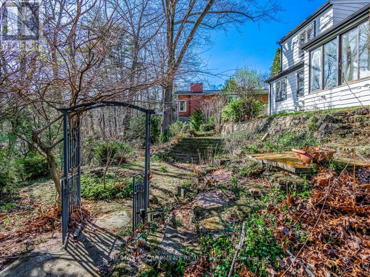 804 Shadeland Avenue, Burlington, Ontario  L7T 2M1 - Photo 36 - W12977328