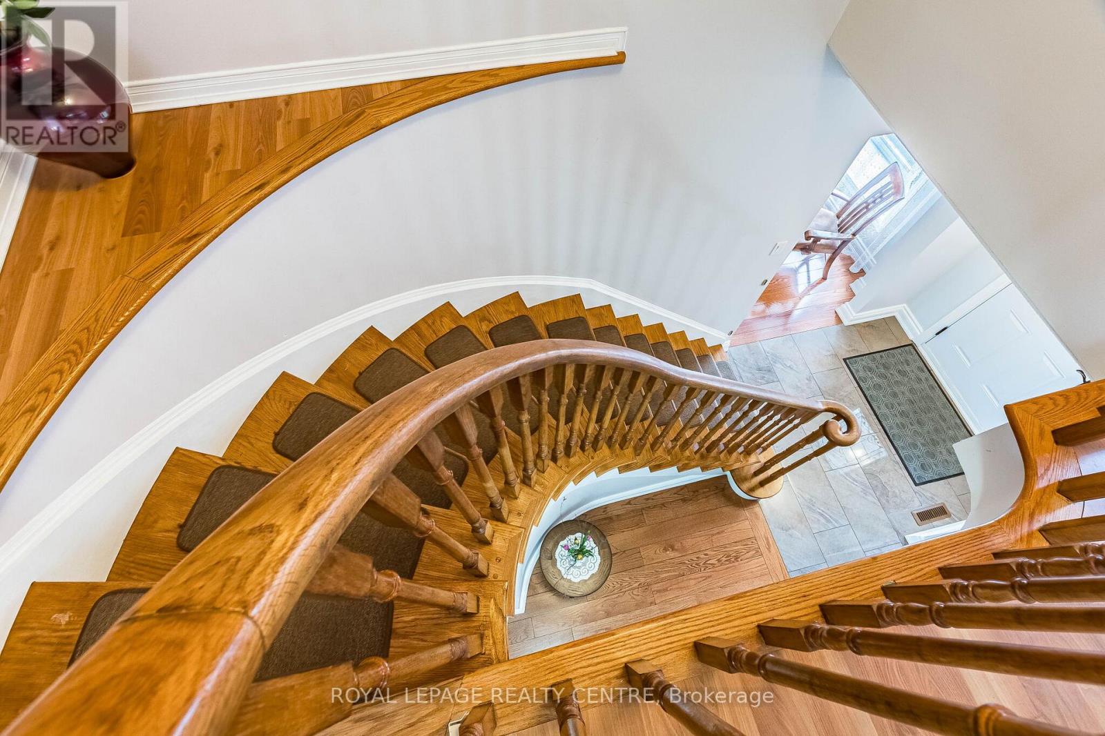 3026 Dalehurst Drive, Mississauga, Ontario  L5N 6M8 - Photo 18 - W12979396