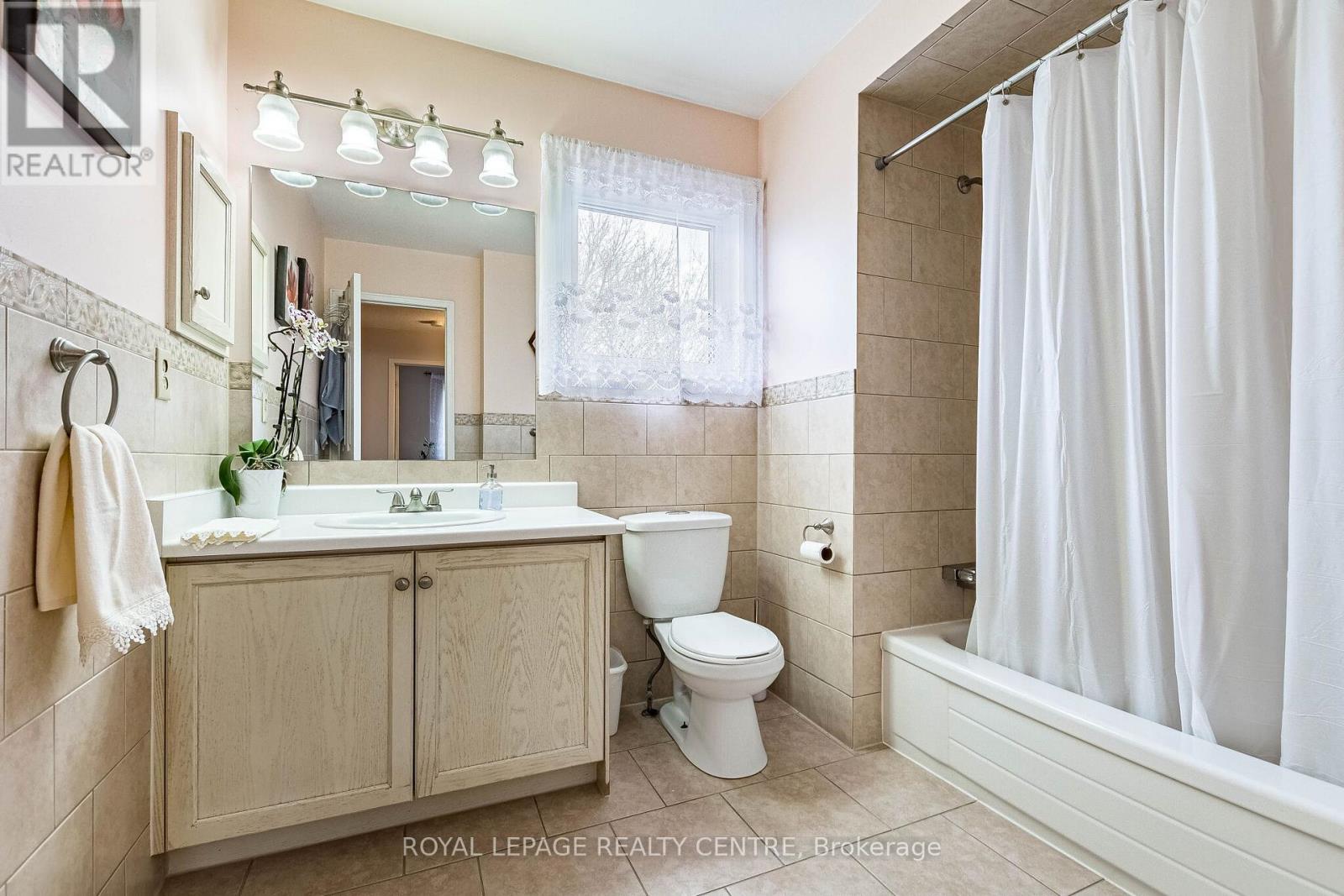 3026 Dalehurst Drive, Mississauga, Ontario  L5N 6M8 - Photo 29 - W12979396