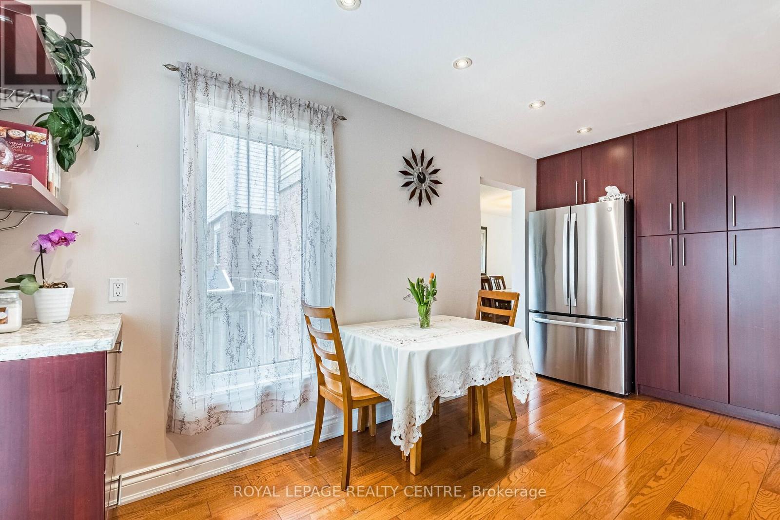 3026 Dalehurst Drive, Mississauga, Ontario  L5N 6M8 - Photo 15 - W12979396