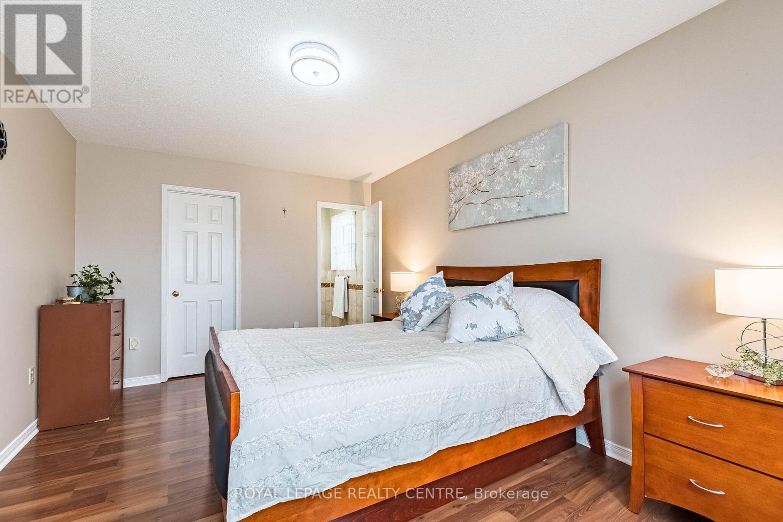 3026 Dalehurst Drive, Mississauga, Ontario  L5N 6M8 - Photo 22 - W12979396