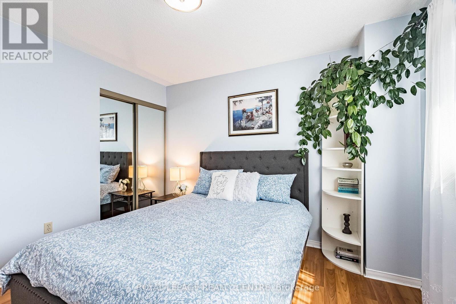 3026 Dalehurst Drive, Mississauga, Ontario  L5N 6M8 - Photo 28 - W12979396