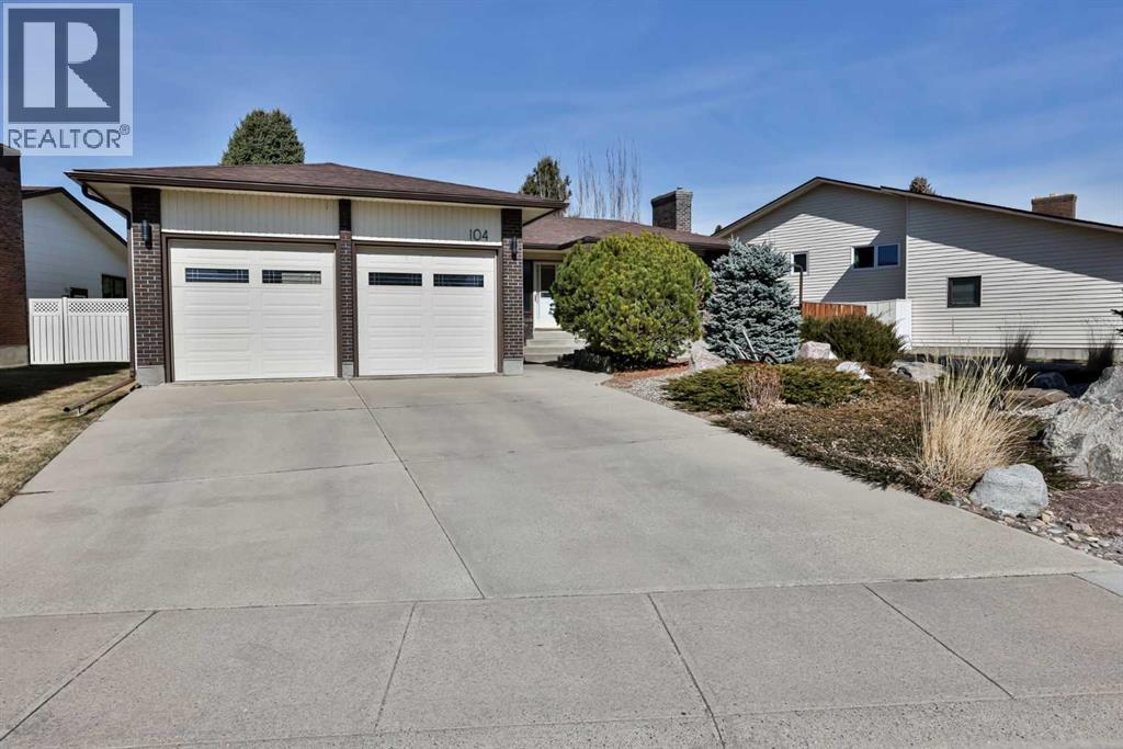 104 Elm Crescent S, Lethbridge, Alberta  T1K 4X1 - Photo 36 - A2295381