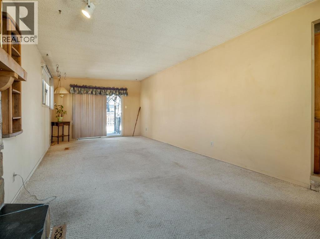 1306 27 Street N, Lethbridge, Alberta  T1H 4A5 - Photo 18 - A2300434