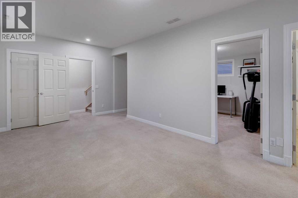 57 Discovery Ridge Hill Sw, Calgary, Alberta  T3H 4Y5 - Photo 24 - A2293374