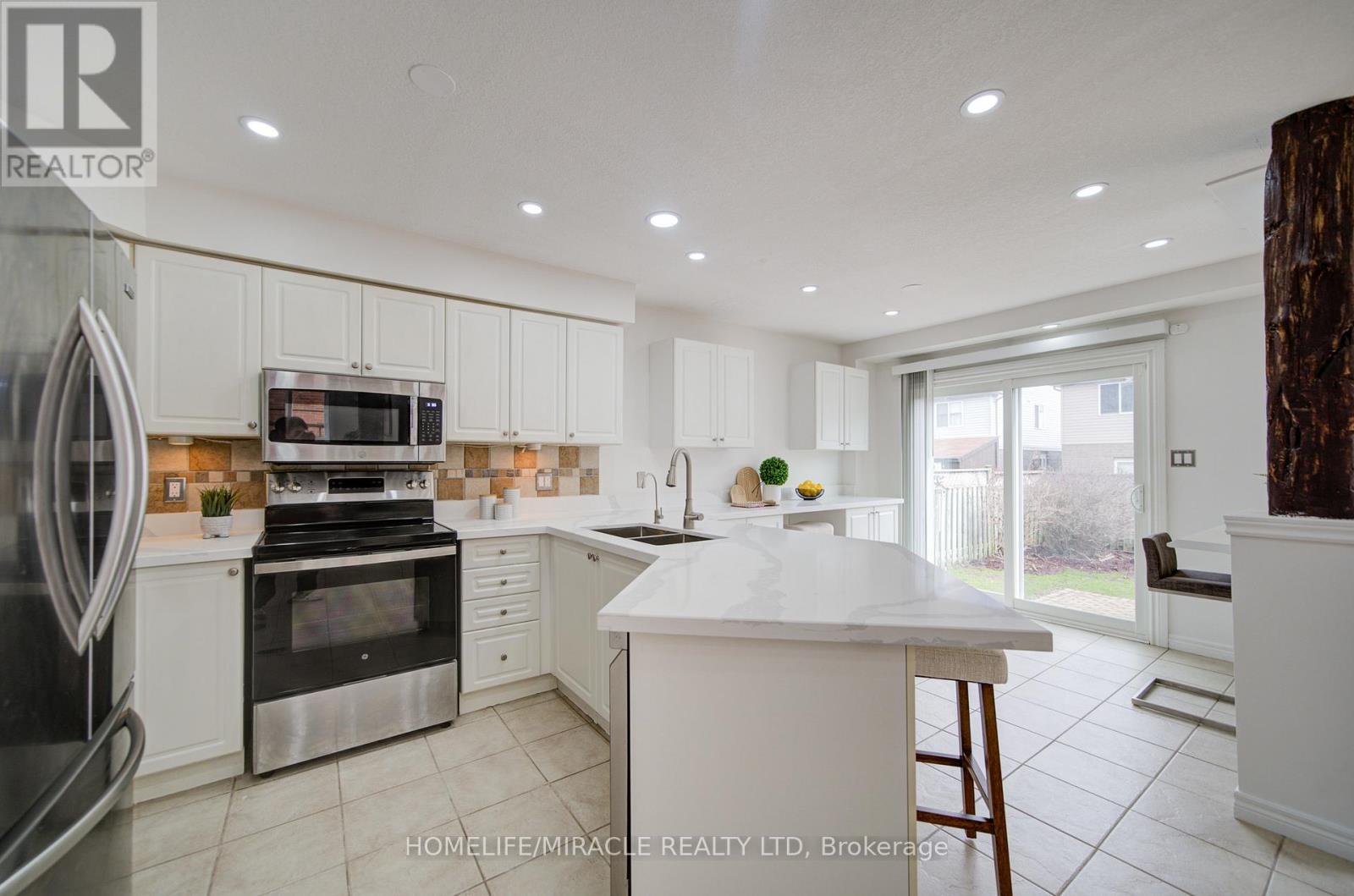 55 Mcfarlane Drive, Cambridge, Ontario N3C 4L7 - Photo 10 - X12947750