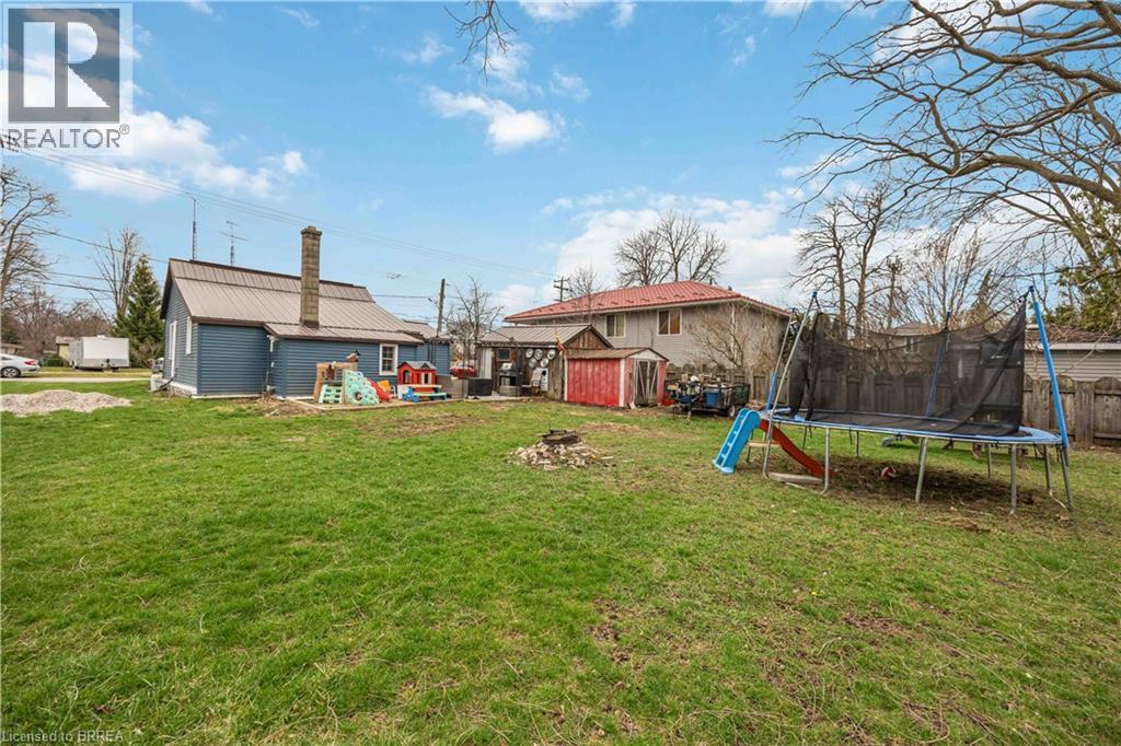 30 Queen Street W, Forest, Ontario  N0N 1J0 - Photo 15 - 40818125