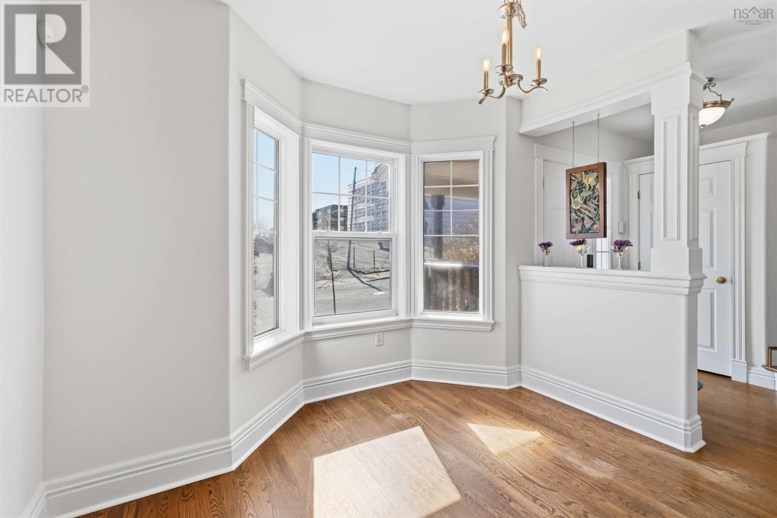 24 King Street, Dartmouth, Nova Scotia  B2Y 2R4 - Photo 3 - 202606945