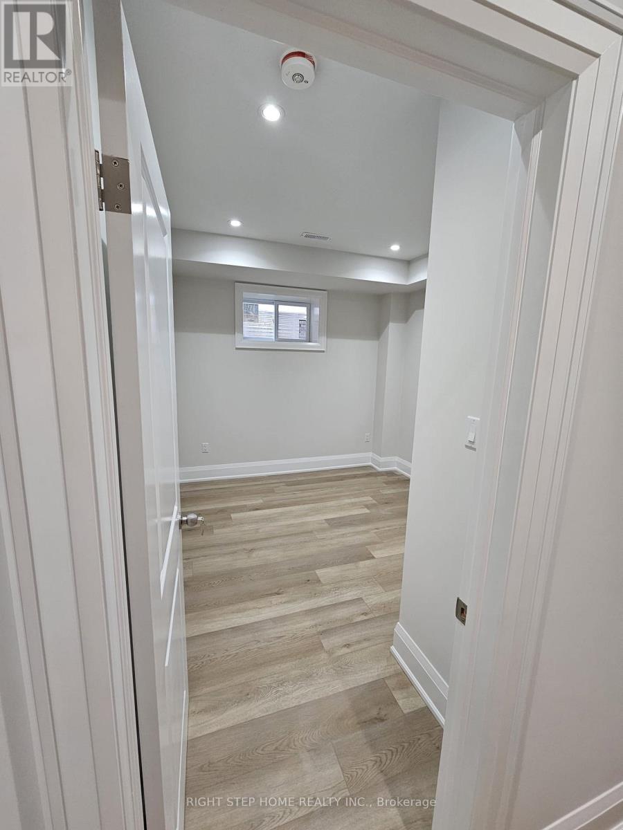 41 Sugarbush Square, Toronto, Ontario  M1C 3M6 - Photo 7 - E12977818