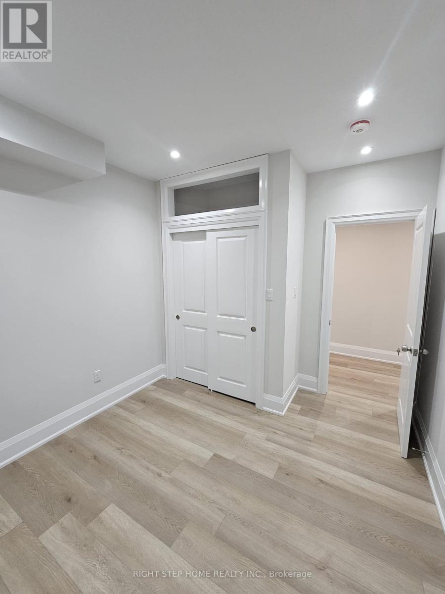 41 Sugarbush Square, Toronto, Ontario  M1C 3M6 - Photo 4 - E12977818